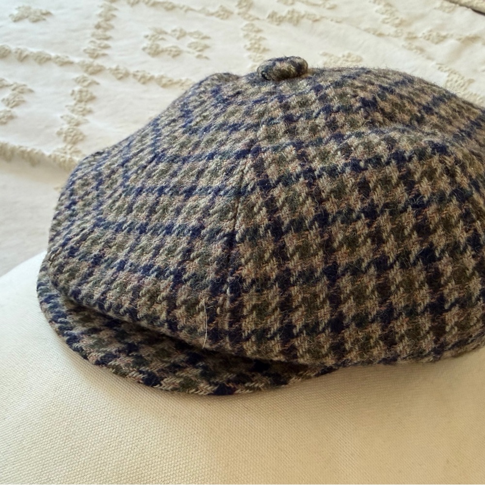 Bergdorf Goodman Tweed Newsboy Cap